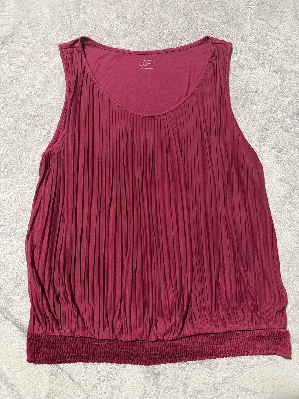 LOFT Sleeveless Pleated Tank - Size Large